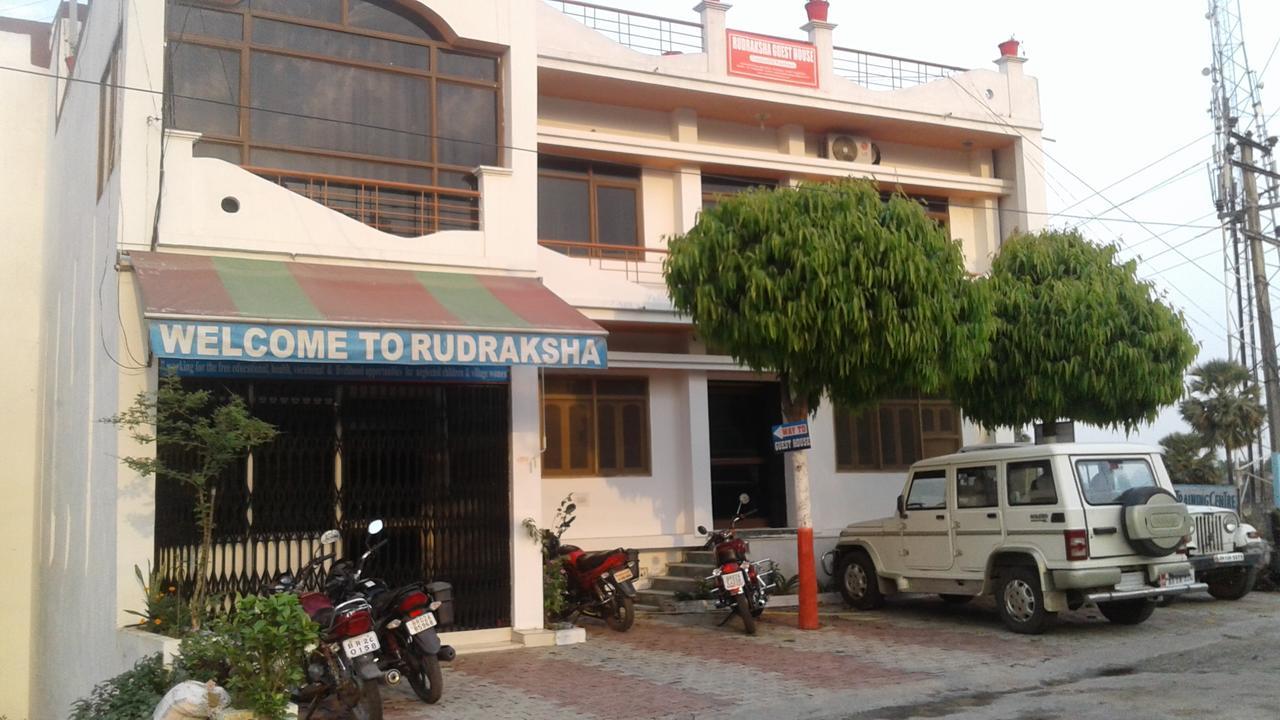 Rudraksha Guest House Бодх-Гая Экстерьер фото